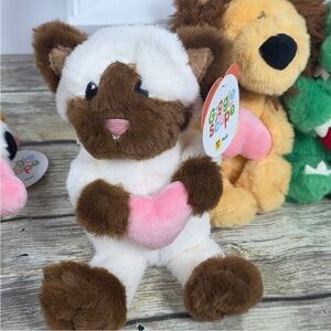 Giggle Scape Plush Bear with Pink Heart 7”